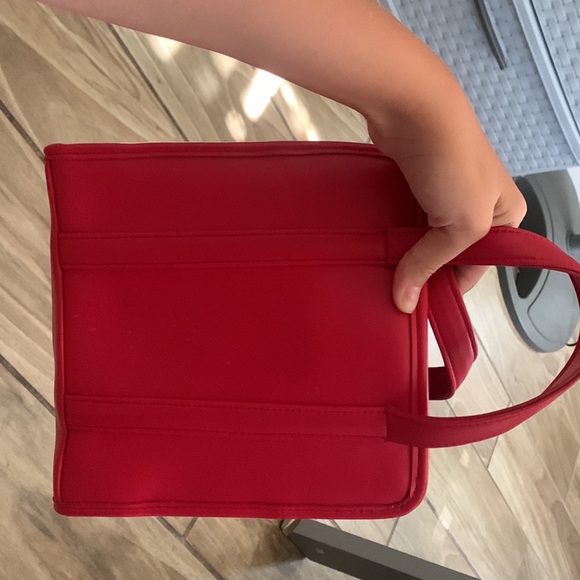 Cherry red hand bag - Picture 6 of 6